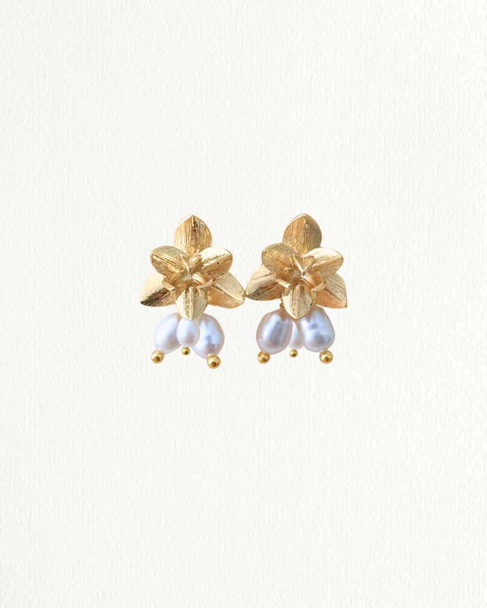 Clementine 18K Gold Flower Pearl Stud Earrings