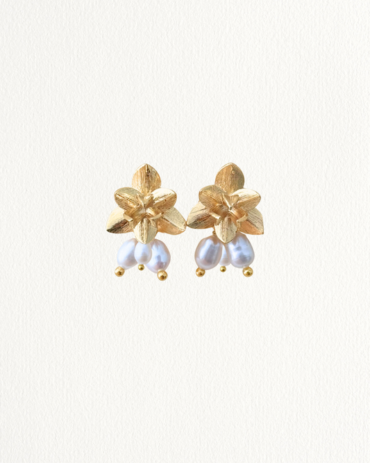 Clementine 18K Gold Flower Pearl Stud Earrings